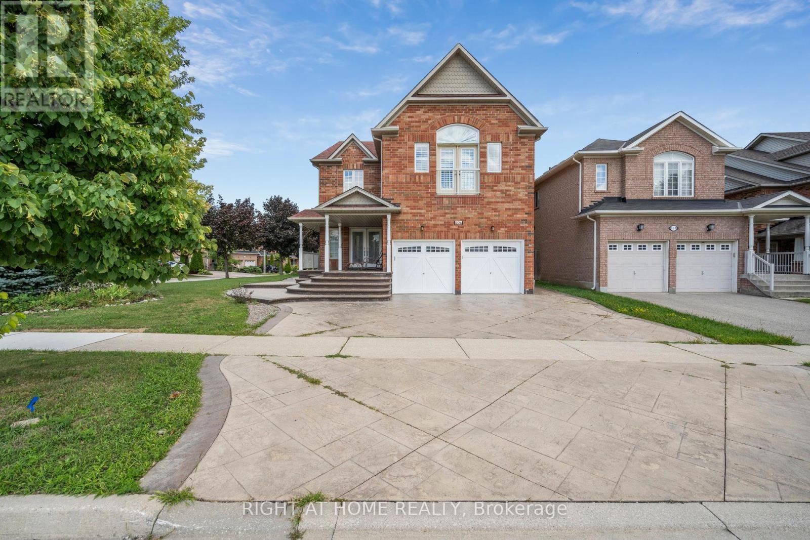 Property at 806 WHITE CLOVER WAY image 3