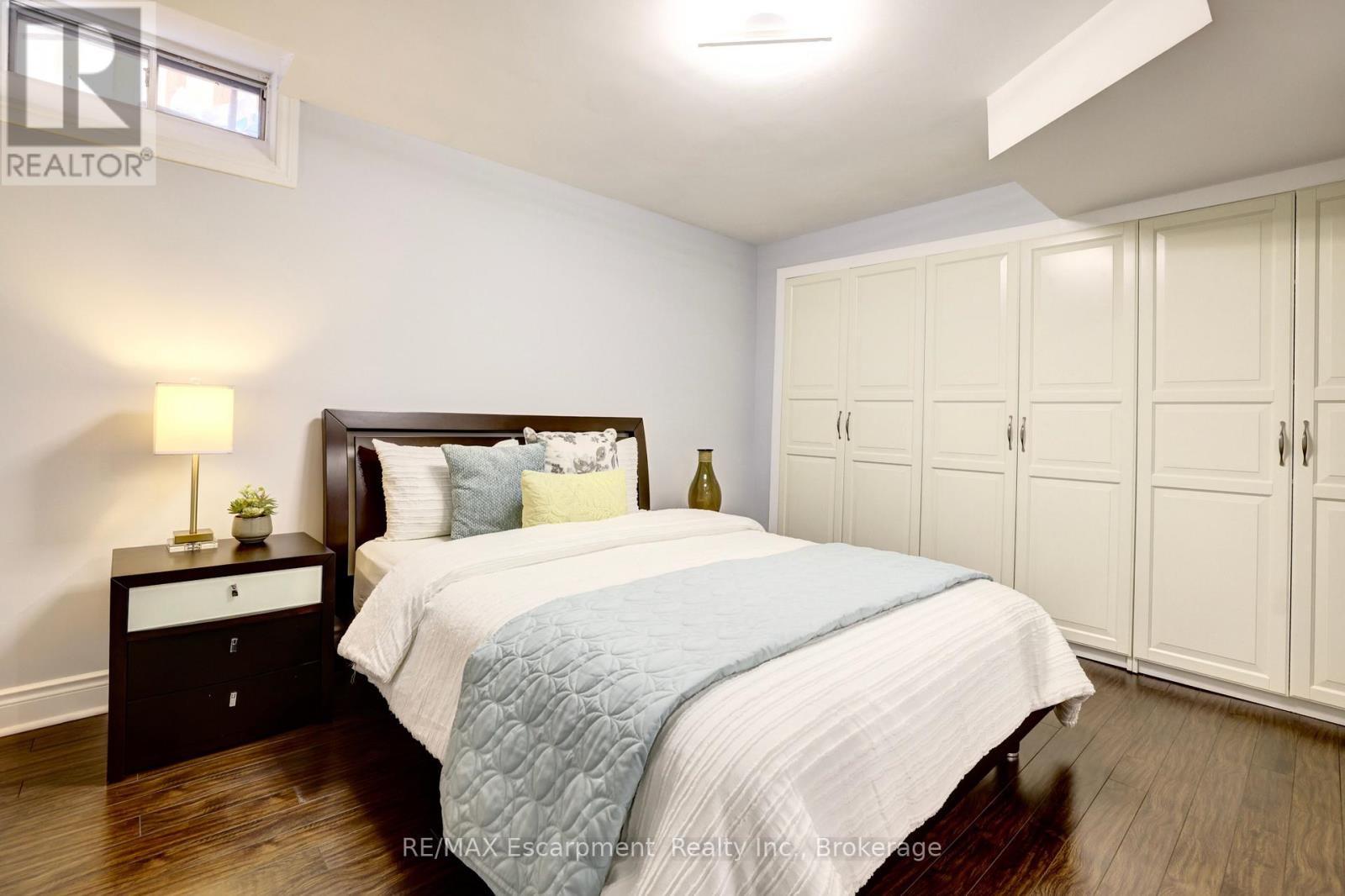 1658 Heritage Way, Oakville, Ontario  L6M 2Z9 - Photo 39 - W12382653