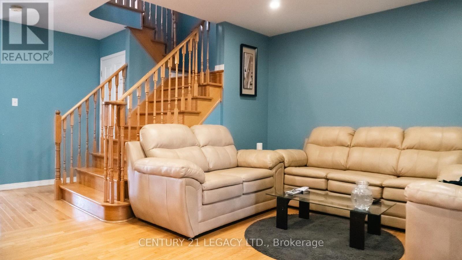 25 Revelstoke Place, Brampton, Ontario  L6R 3G3 - Photo 10 - W12382611