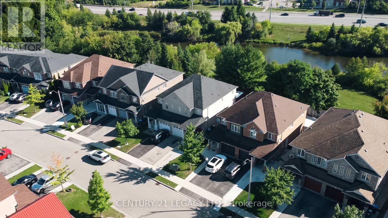 25 Revelstoke Place, Brampton, Ontario  L6R 3G3 - Photo 2 - W12382611