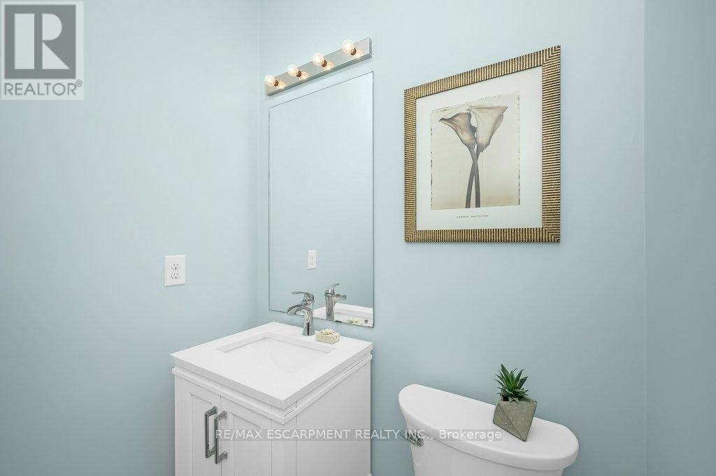 2152 Fiddlers Way, Oakville, Ontario  L6M 0M5 - Photo 14 - W12382612