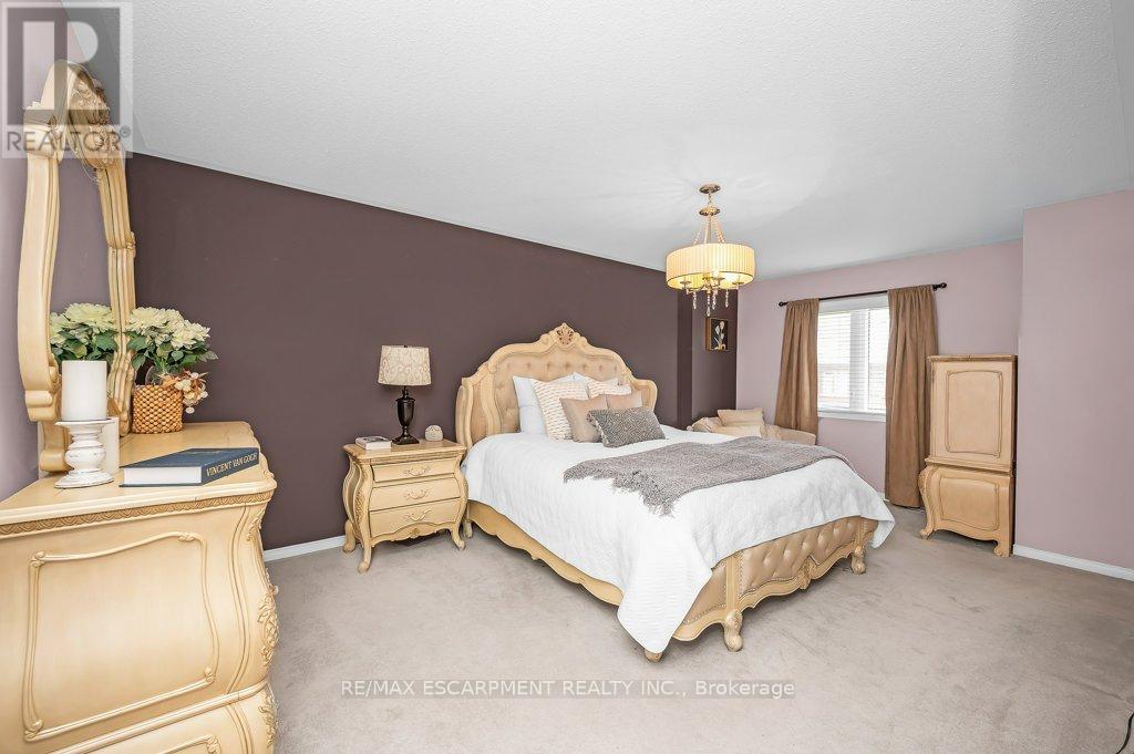 2152 Fiddlers Way, Oakville, Ontario  L6M 0M5 - Photo 16 - W12382612