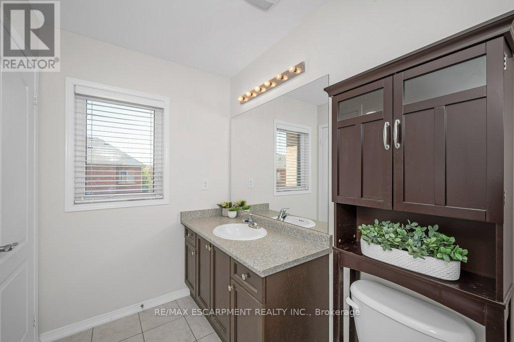 2152 Fiddlers Way, Oakville, Ontario  L6M 0M5 - Photo 17 - W12382612