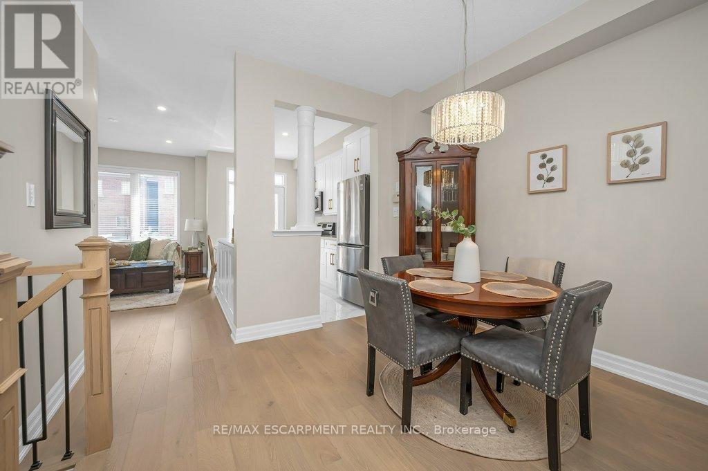 2152 Fiddlers Way, Oakville, Ontario  L6M 0M5 - Photo 8 - W12382612