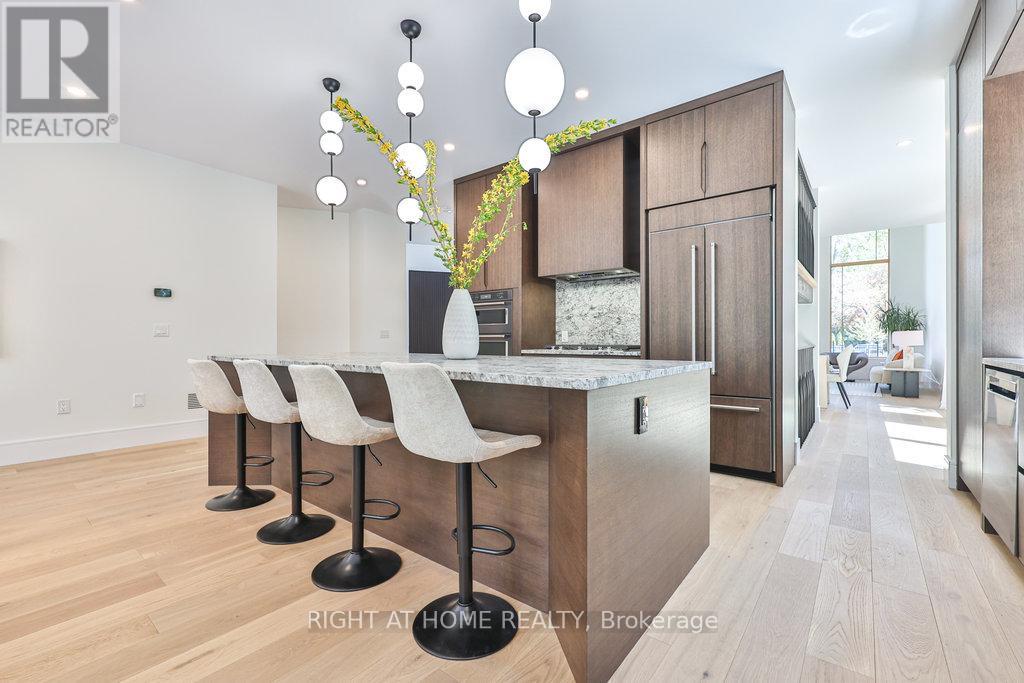 920 Calder Road, Mississauga, Ontario  L5J 2N7 - Photo 14 - W12382615