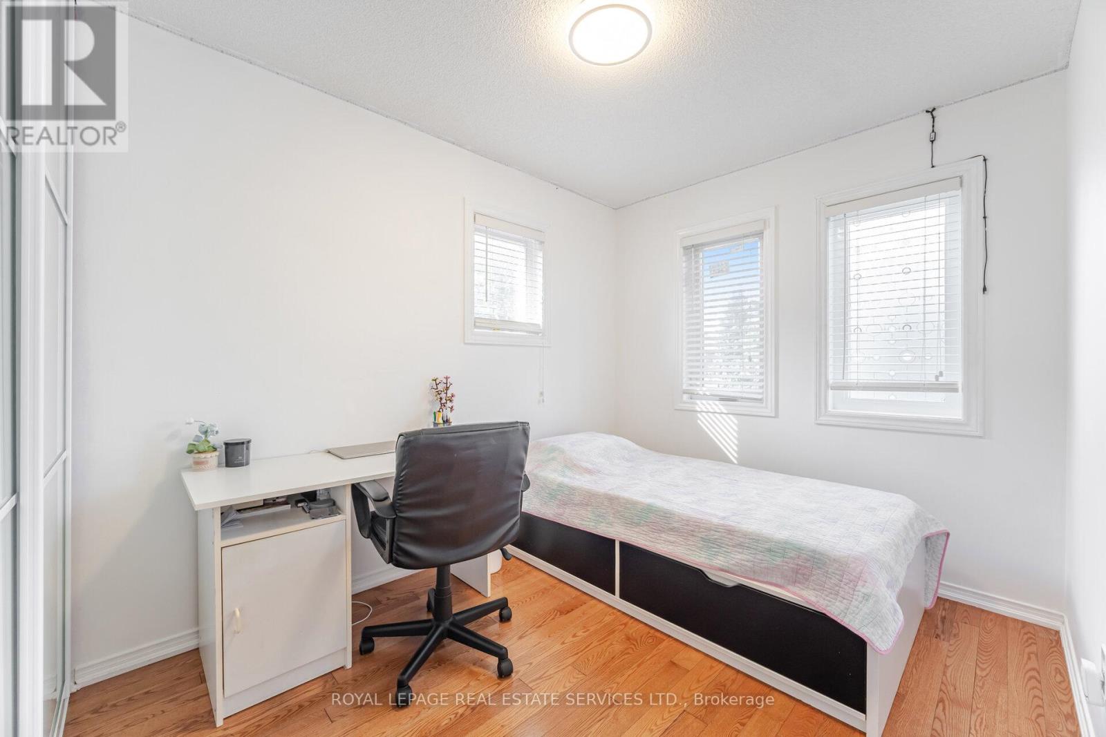 30 - 833 Scollard Court, Mississauga, Ontario  L5V 2B4 - Photo 22 - W12382622