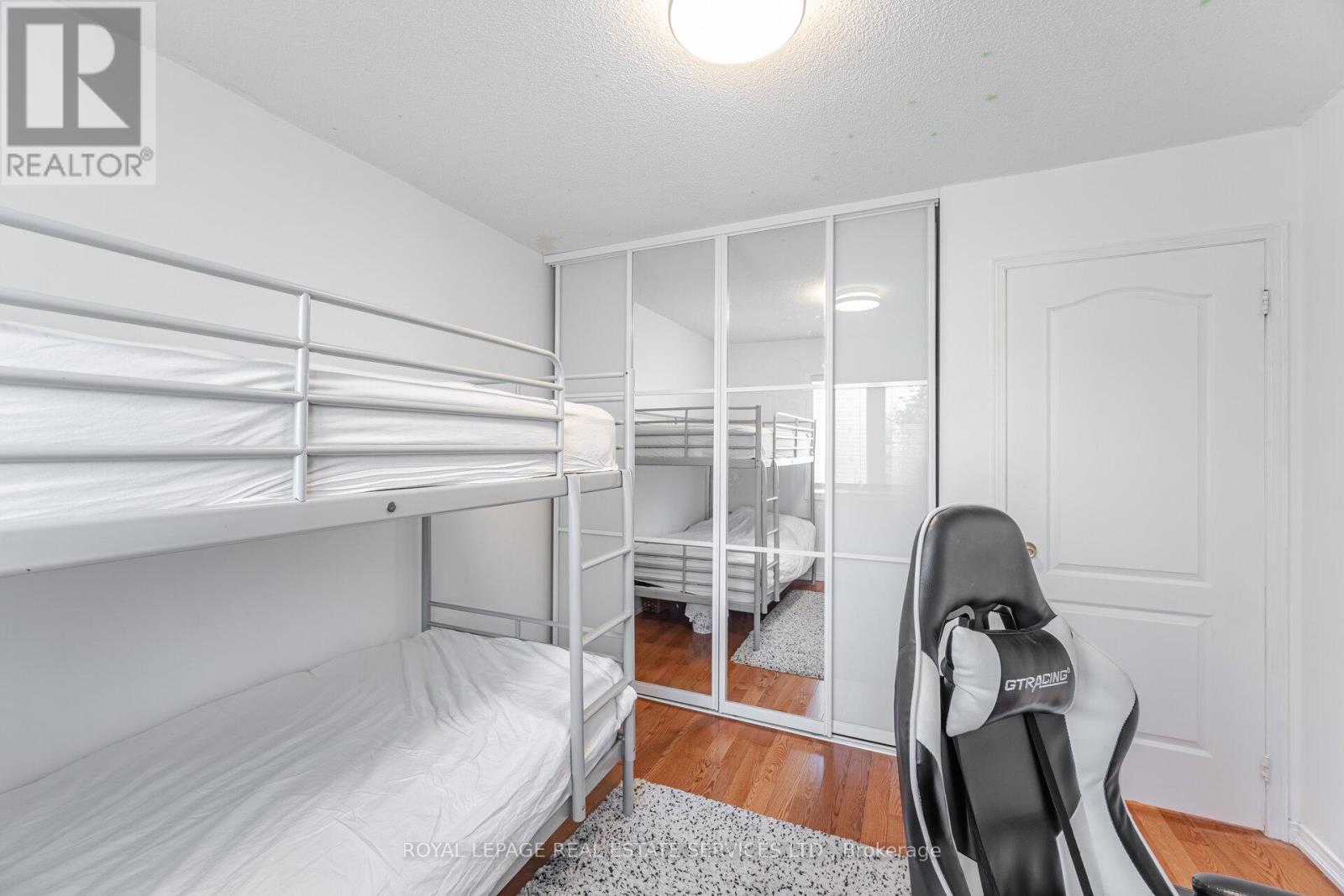 30 - 833 Scollard Court, Mississauga, Ontario  L5V 2B4 - Photo 25 - W12382622