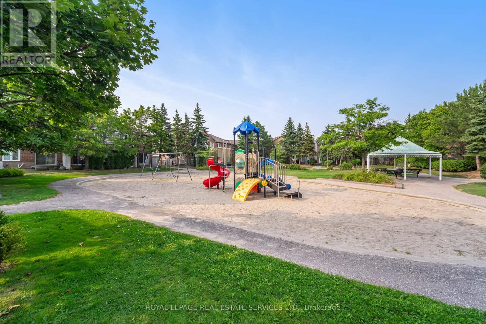 30 - 833 Scollard Court, Mississauga, Ontario  L5V 2B4 - Photo 39 - W12382622