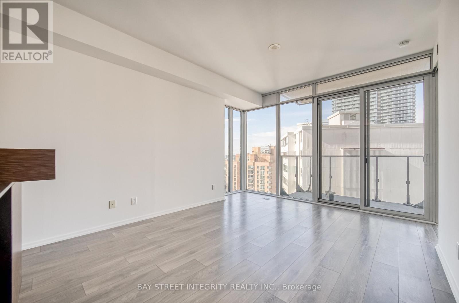 2105 - 75 St Nicholas Street, Toronto, Ontario  M4Y 0A5 - Photo 11 - C12381096