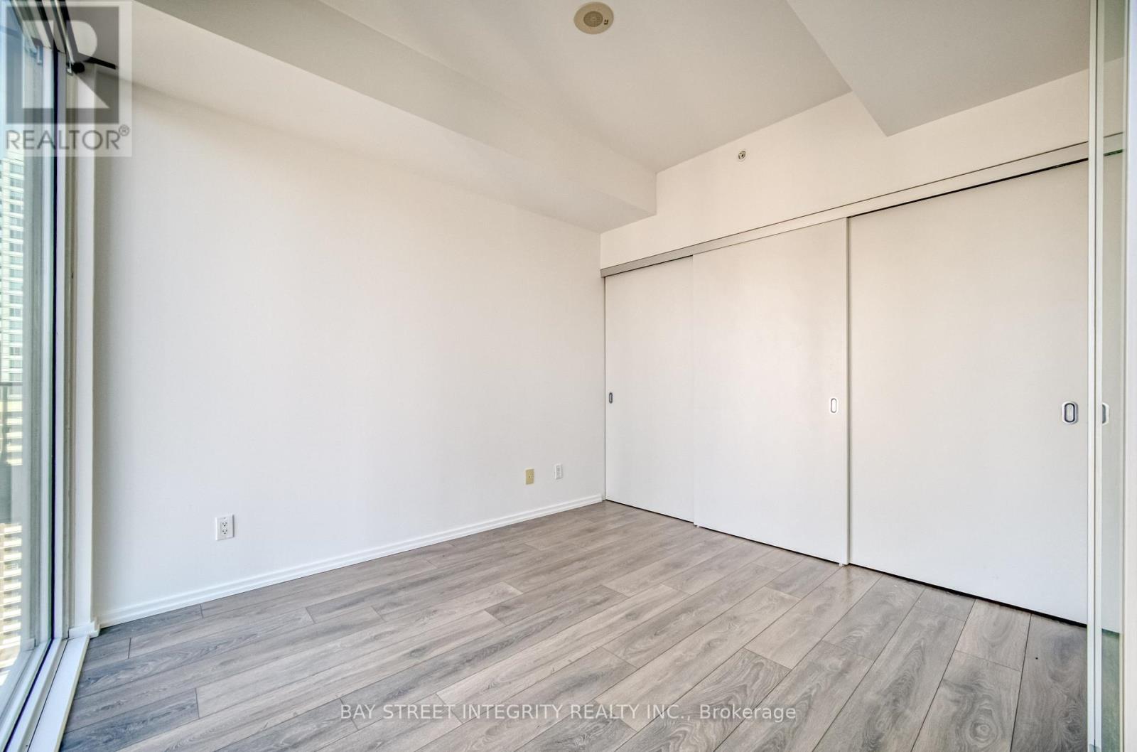 2105 - 75 St Nicholas Street, Toronto, Ontario  M4Y 0A5 - Photo 14 - C12381096