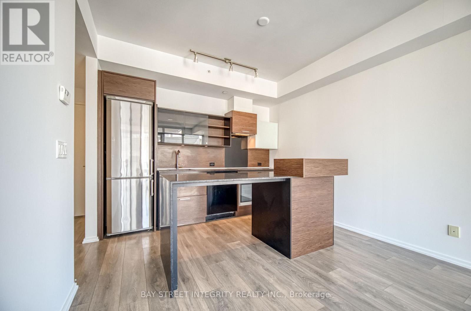 2105 - 75 St Nicholas Street, Toronto, Ontario  M4Y 0A5 - Photo 9 - C12381096