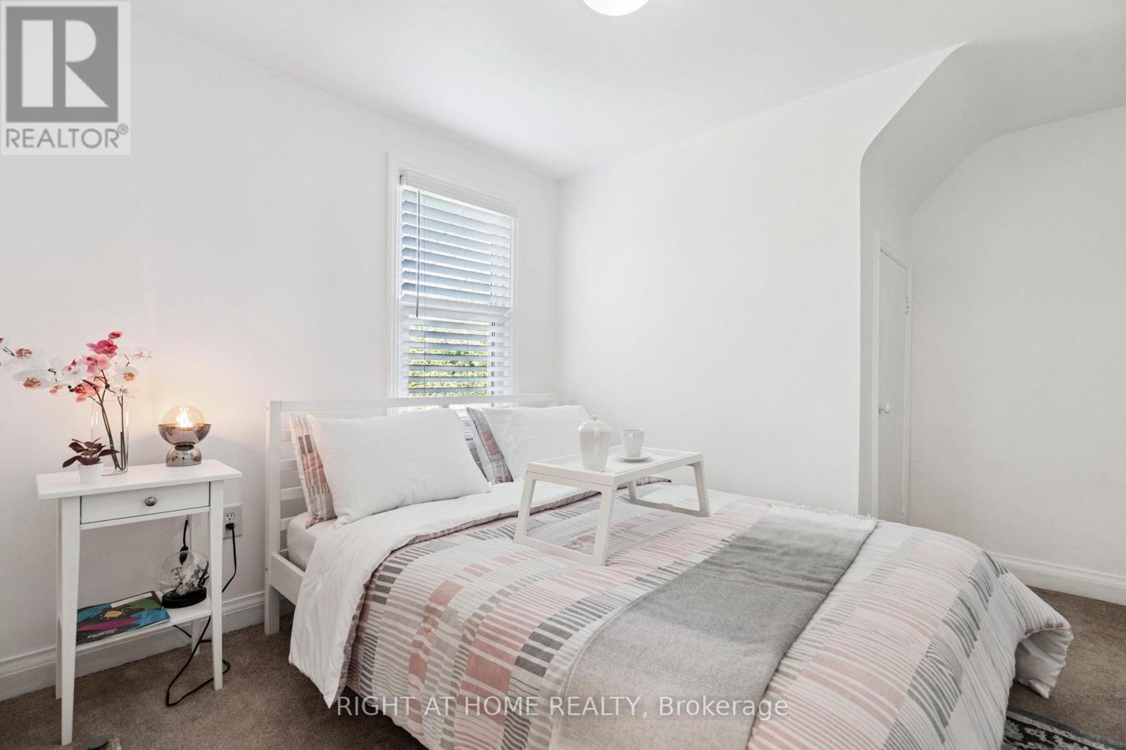 105 Glenridge Avenue, St. Catharines, Ontario  L2R 4X5 - Photo 35 - X12382631