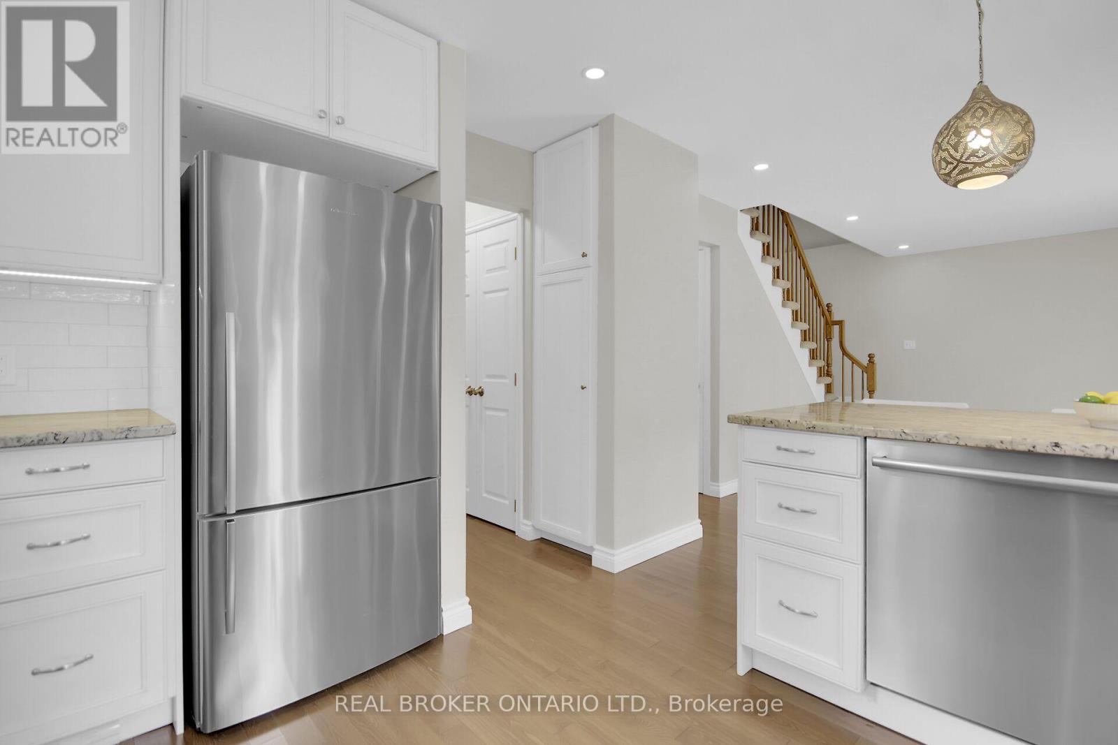 130 Chimo Drive, Ottawa, Ontario  K2L 2H6 - Photo 13 - X12382684
