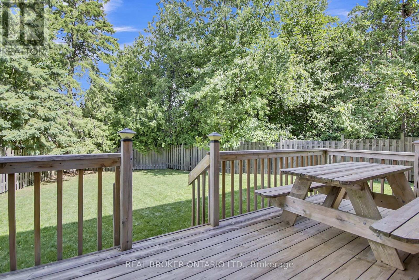 130 Chimo Drive, Ottawa, Ontario  K2L 2H6 - Photo 29 - X12382684