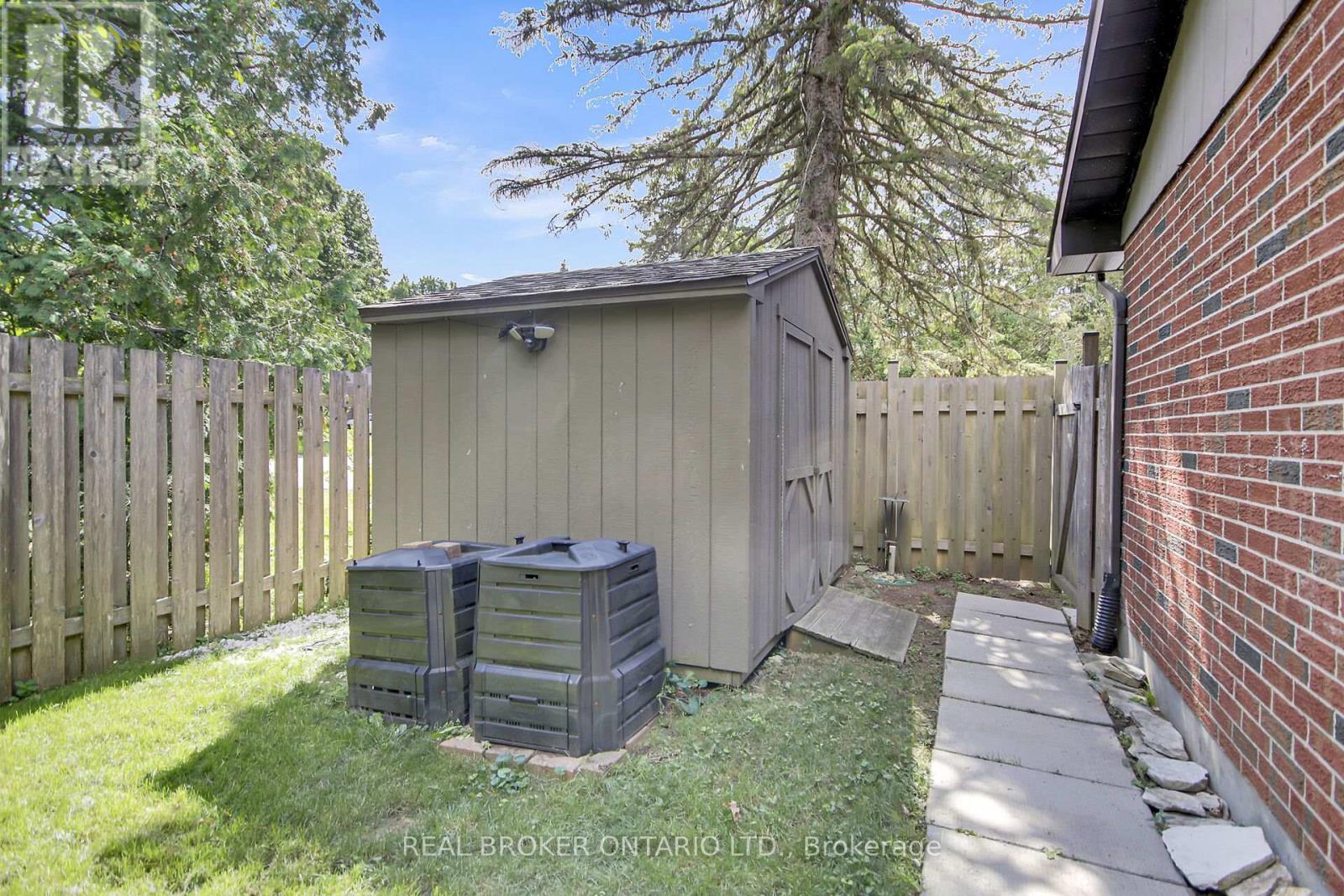 130 Chimo Drive, Ottawa, Ontario  K2L 2H6 - Photo 32 - X12382684