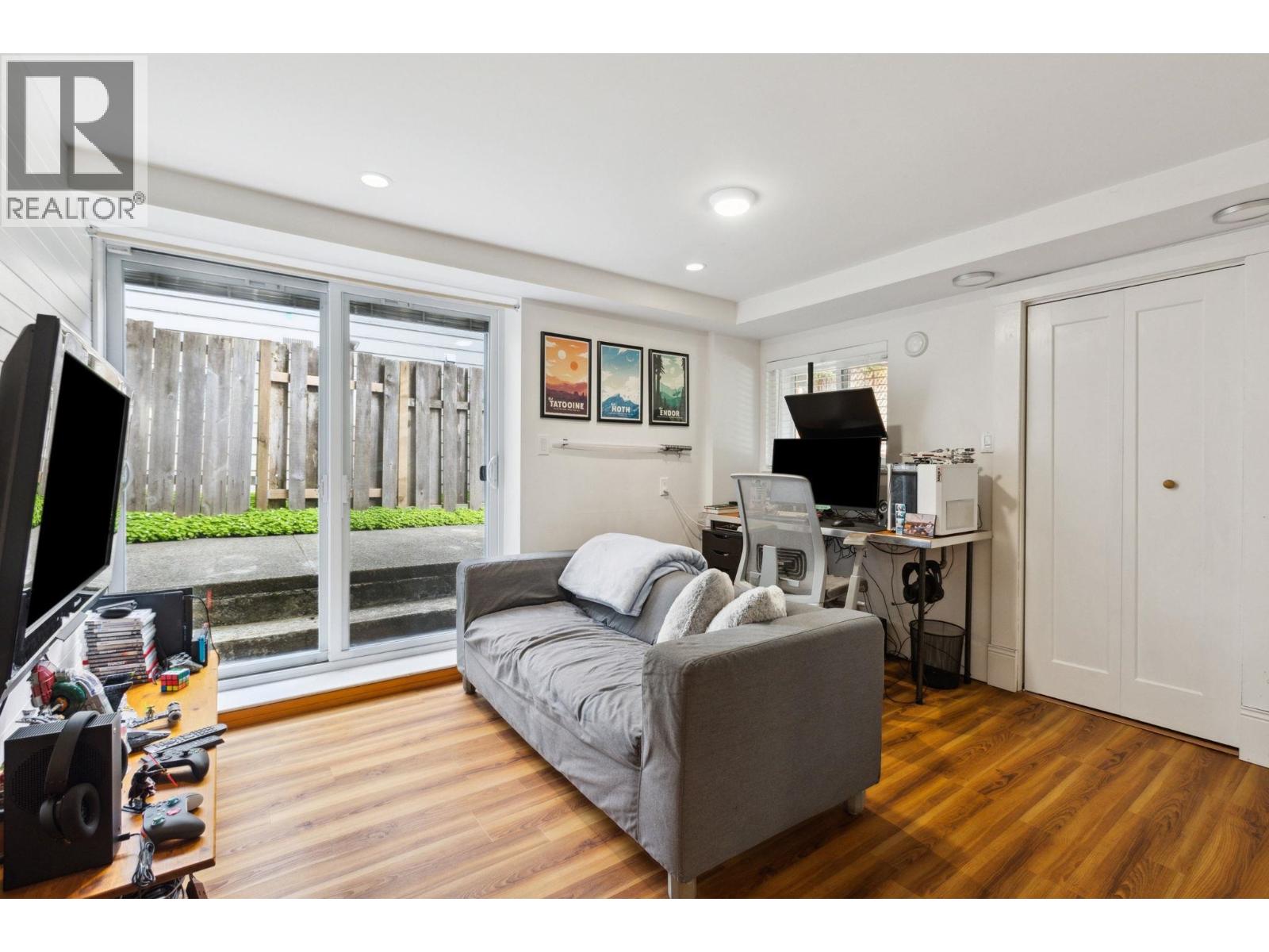349 E 24th Street, North Vancouver, British Columbia  V7L 3E9 - Photo 24 - R3044014