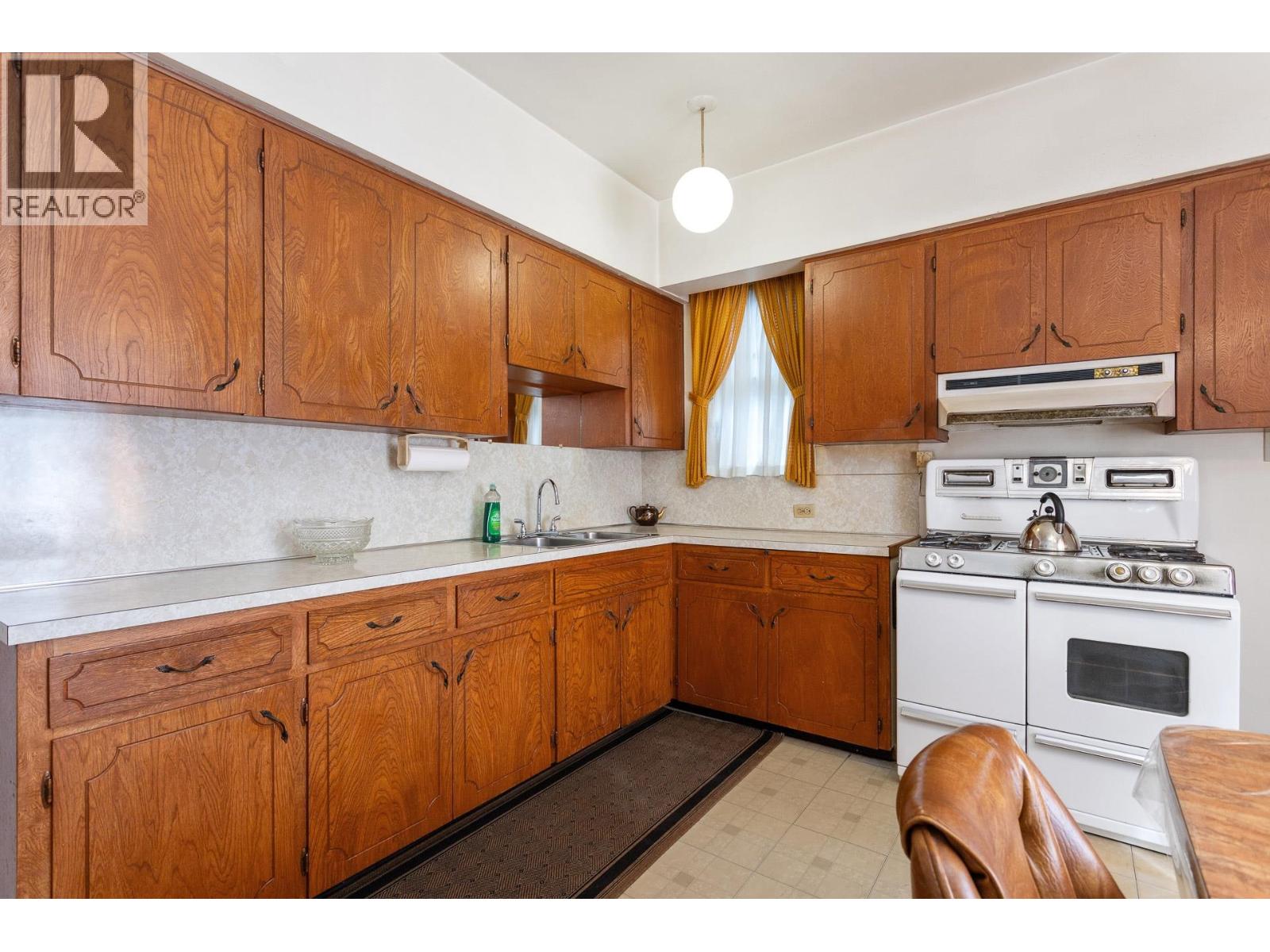 2206 Musqueamview Street, Vancouver, British Columbia  V6K 4G9 - Photo 6 - R3042634