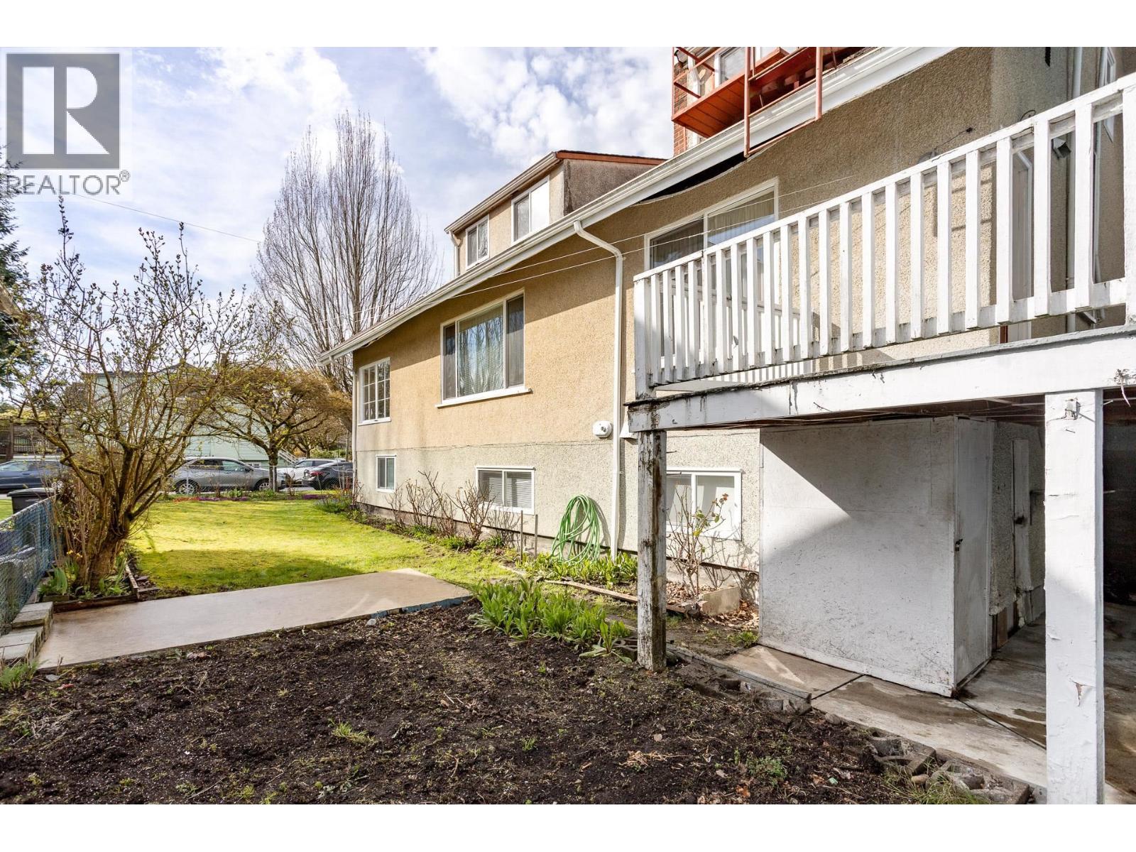 2206 Musqueamview Street, Vancouver, British Columbia  V6K 4G9 - Photo 36 - R3042634