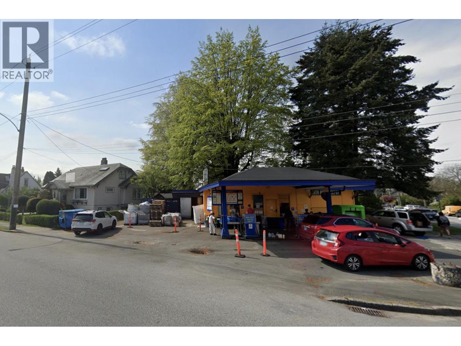 916 Eighth Street, New Westminster, British Columbia  V3M 3T2 - Photo 2 - R3042795