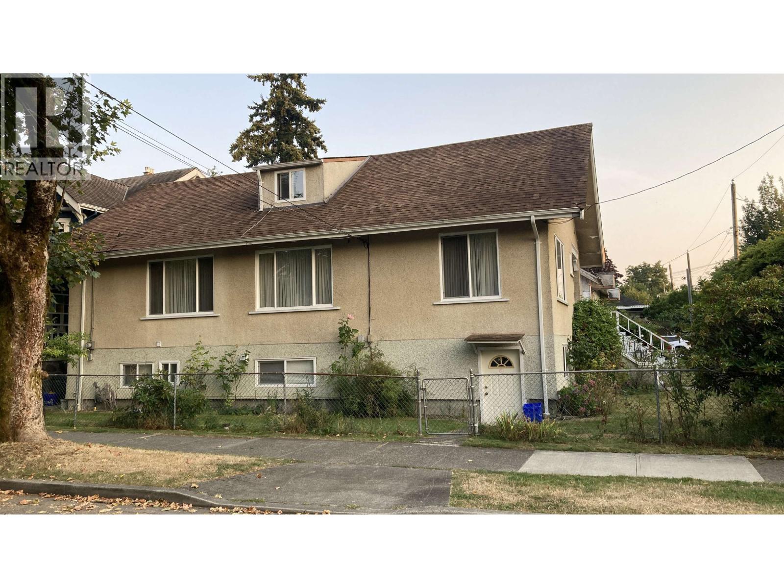 2206 MUSQUEAMVIEW STREET, Vancouver, British Columbia