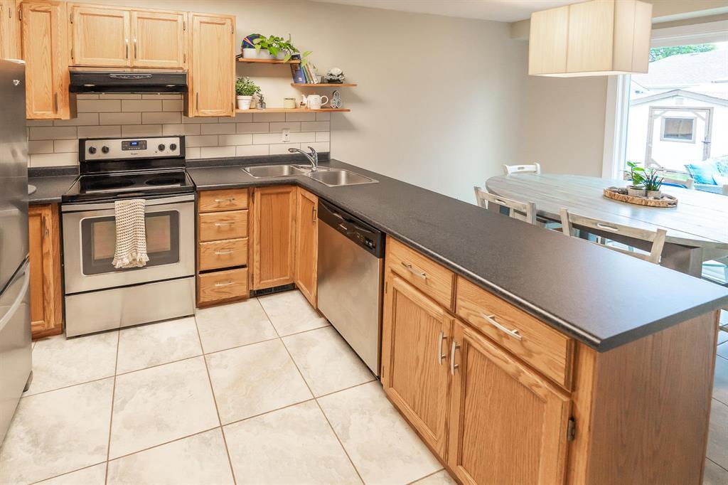 182 Vince Leah Drive, Winnipeg, Manitoba  R2V 4A6 - Photo 12 - 202522147