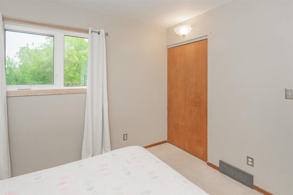 182 Vince Leah Drive, Winnipeg, Manitoba  R2V 4A6 - Photo 23 - 202522147