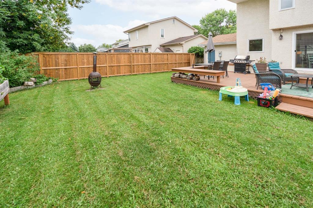182 Vince Leah Drive, Winnipeg, Manitoba  R2V 4A6 - Photo 38 - 202522147