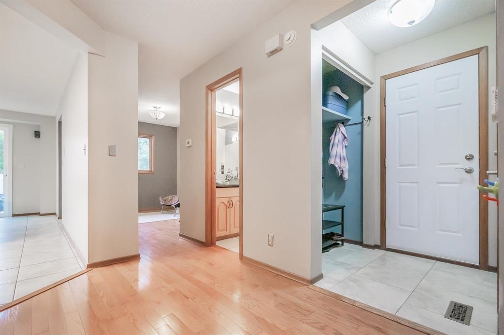 182 Vince Leah Drive, Winnipeg, Manitoba  R2V 4A6 - Photo 5 - 202522147