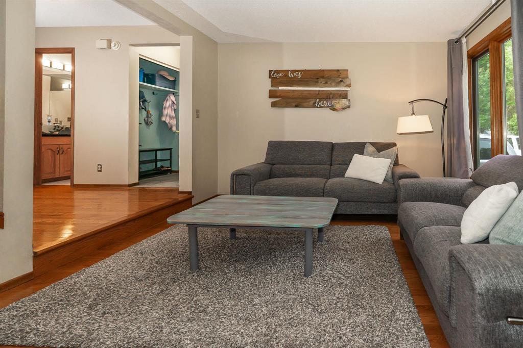 182 Vince Leah Drive, Winnipeg, Manitoba  R2V 4A6 - Photo 7 - 202522147
