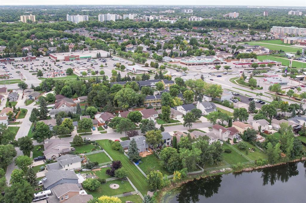 182 Vince Leah Drive, Winnipeg, Manitoba  R2V 4A6 - Photo 47 - 202522147