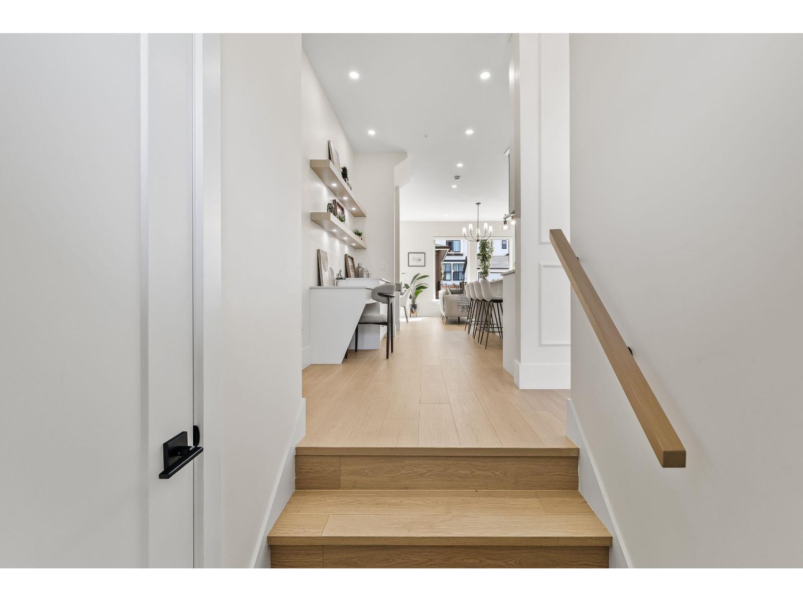 Property at 20516 75 AVENUE image 3