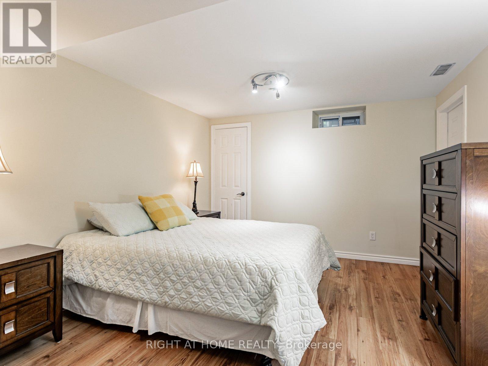 115 - 2275 Credit Valley Road, Mississauga (Central Erin Mills), Ontario  L5M 4N5 - Photo 16 - W12339927