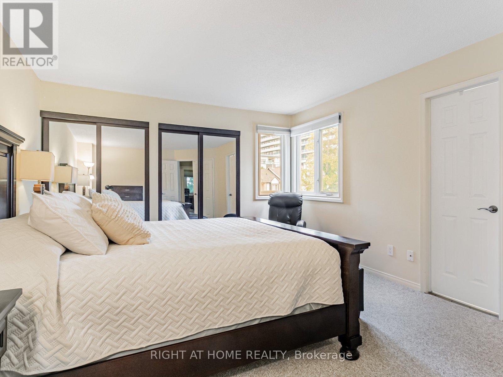 115 - 2275 Credit Valley Road, Mississauga (Central Erin Mills), Ontario  L5M 4N5 - Photo 12 - W12339927