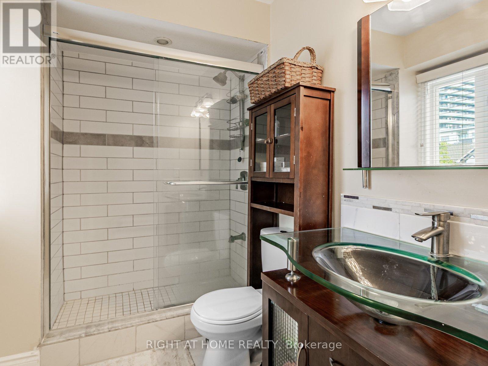 115 - 2275 Credit Valley Road, Mississauga (Central Erin Mills), Ontario  L5M 4N5 - Photo 13 - W12339927