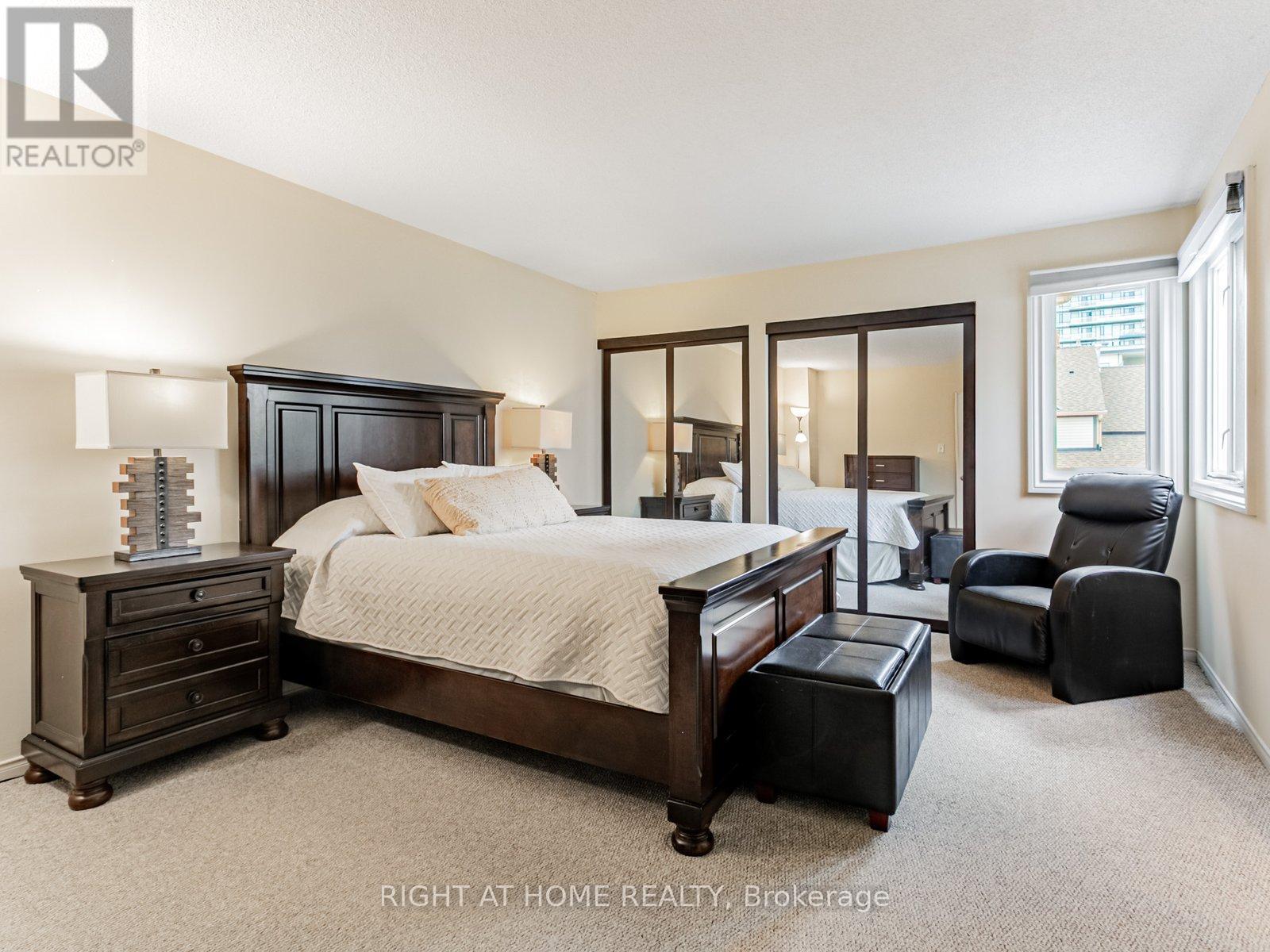 115 - 2275 Credit Valley Road, Mississauga (Central Erin Mills), Ontario  L5M 4N5 - Photo 11 - W12339927