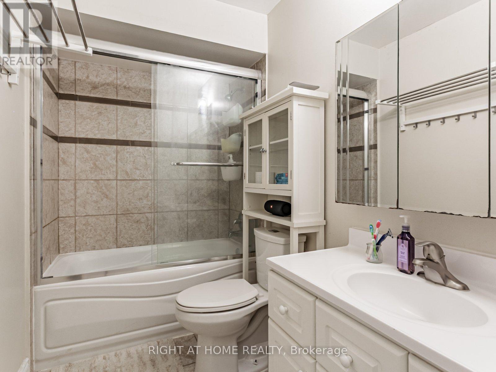115 - 2275 Credit Valley Road, Mississauga (Central Erin Mills), Ontario  L5M 4N5 - Photo 15 - W12339927