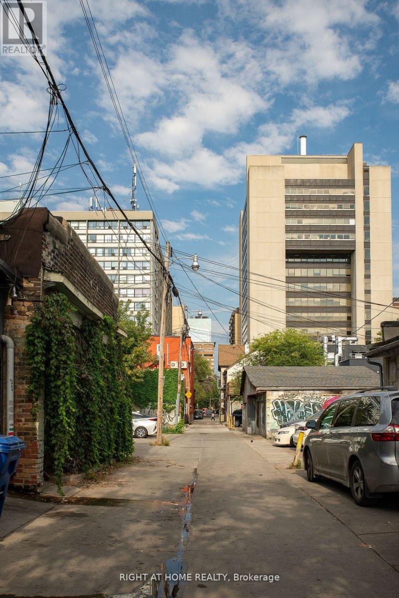 28 D'arcy Street, Toronto, Ontario  M5T 1J7 - Photo 19 - C12382663
