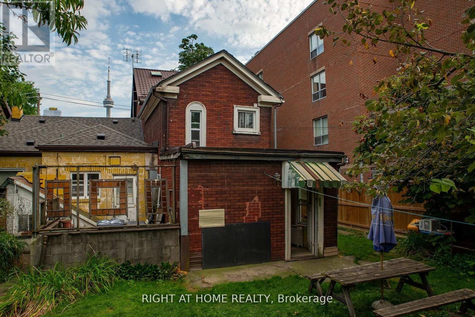 28 D'arcy Street, Toronto, Ontario  M5T 1J7 - Photo 21 - C12382663