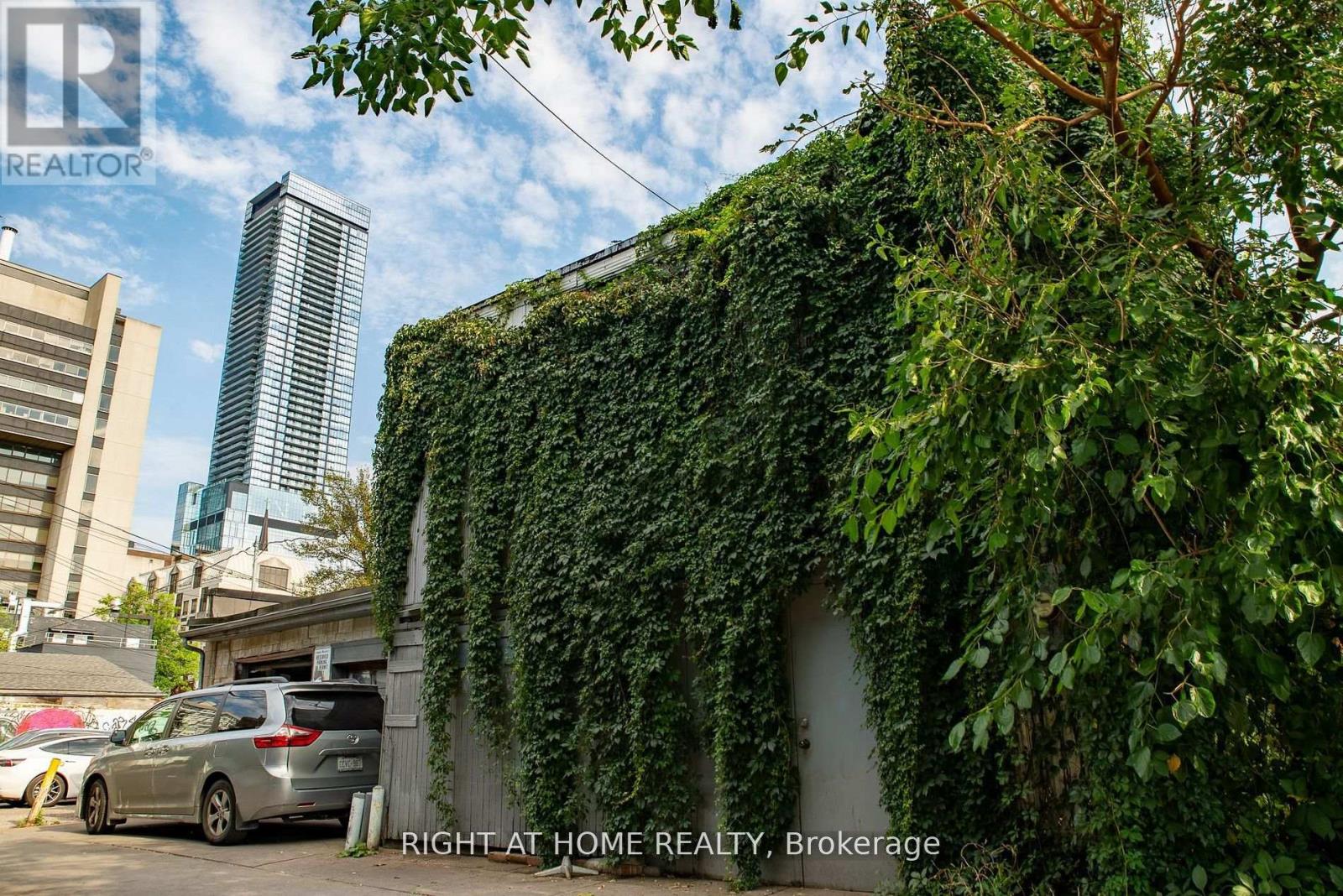 28 D'arcy Street, Toronto, Ontario  M5T 1J7 - Photo 24 - C12382663