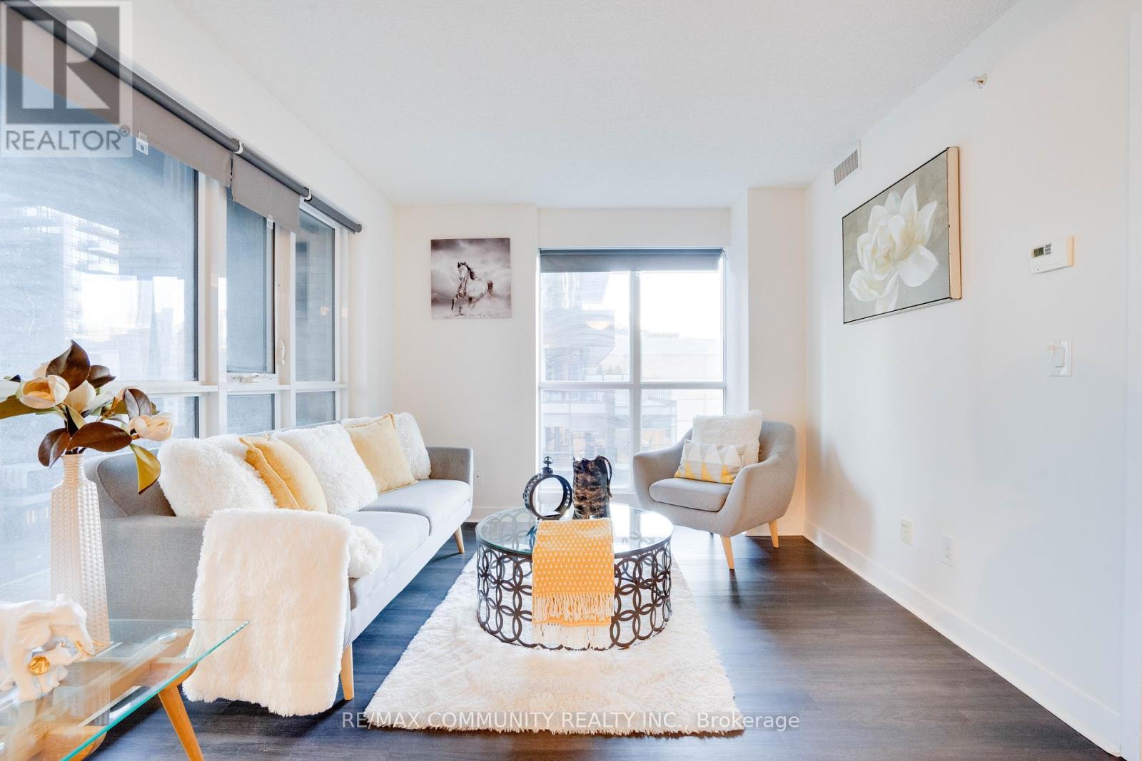 824 - 295 Adelaide Street W, Toronto, Ontario  M5V 1P7 - Photo 18 - C12382674