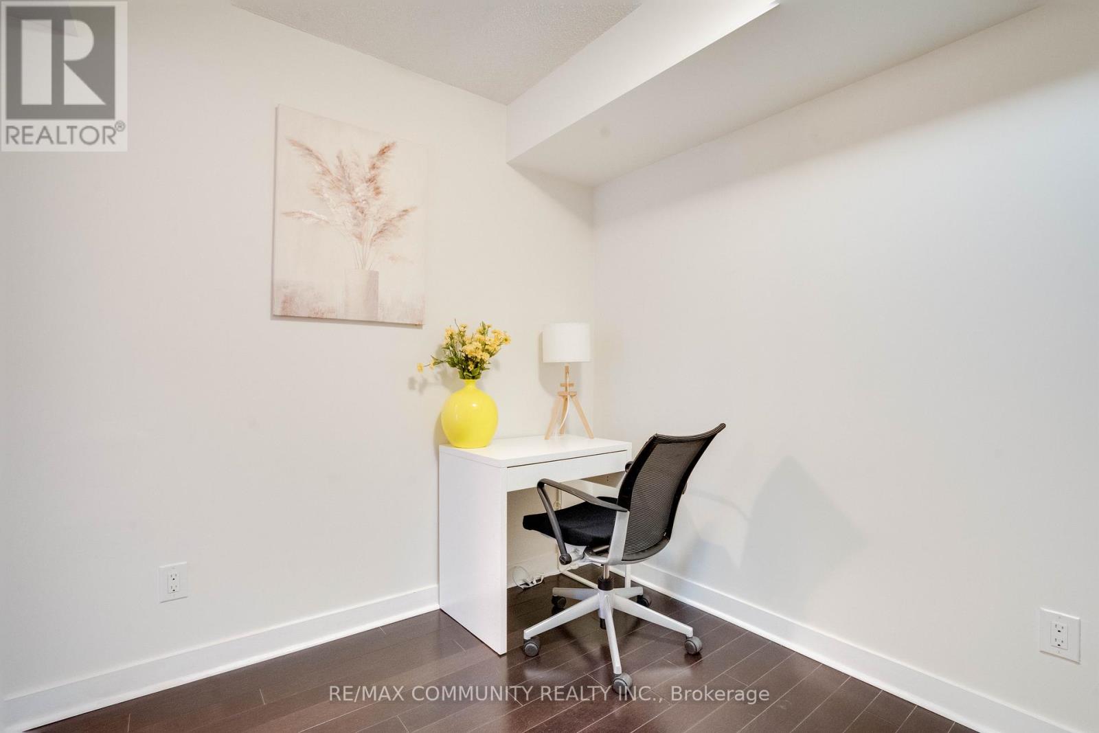 824 - 295 Adelaide Street W, Toronto, Ontario  M5V 1P7 - Photo 8 - C12382674