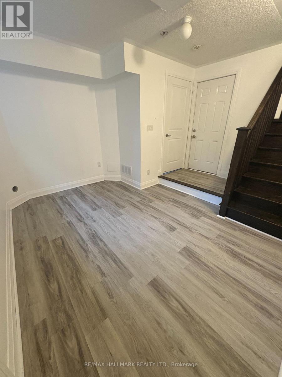 24 Raffeix Lane, Toronto, Ontario  M5A 0G5 - Photo 15 - C12382678