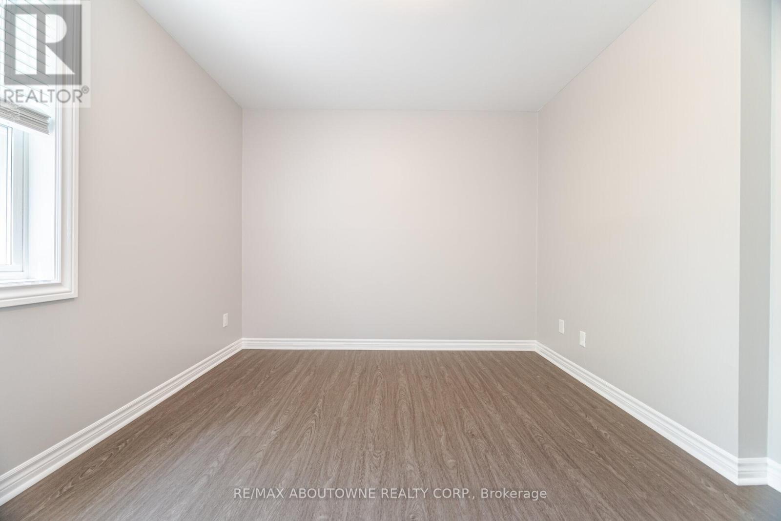 674 Francis Road, Burlington, Ontario  L7T 3X7 - Photo 25 - W12382660