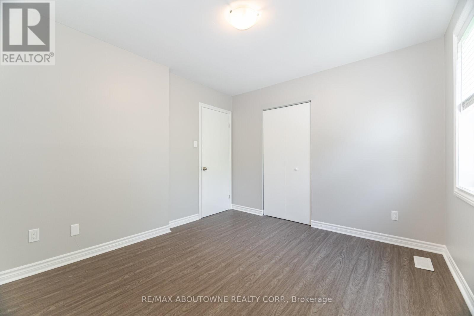 674 Francis Road, Burlington, Ontario  L7T 3X7 - Photo 26 - W12382660