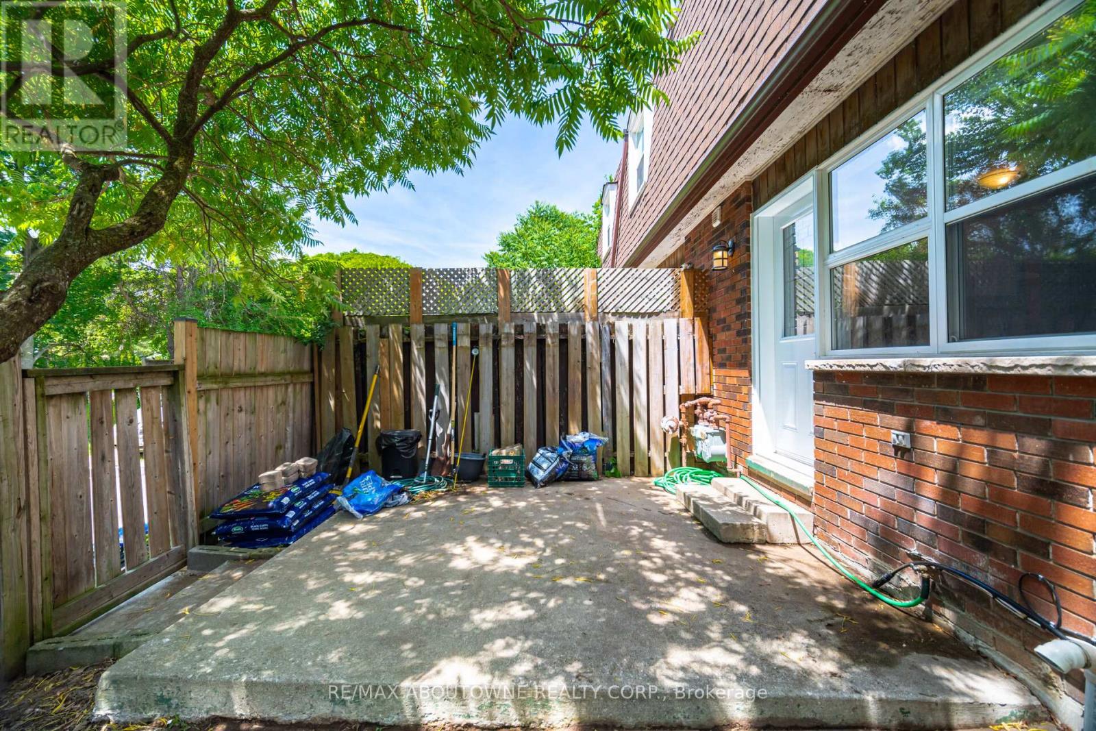 674 Francis Road, Burlington, Ontario  L7T 3X7 - Photo 39 - W12382660