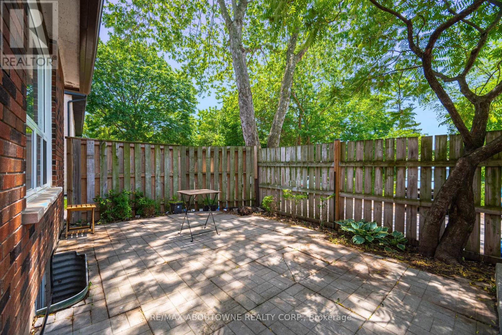 674 Francis Road, Burlington, Ontario  L7T 3X7 - Photo 42 - W12382660