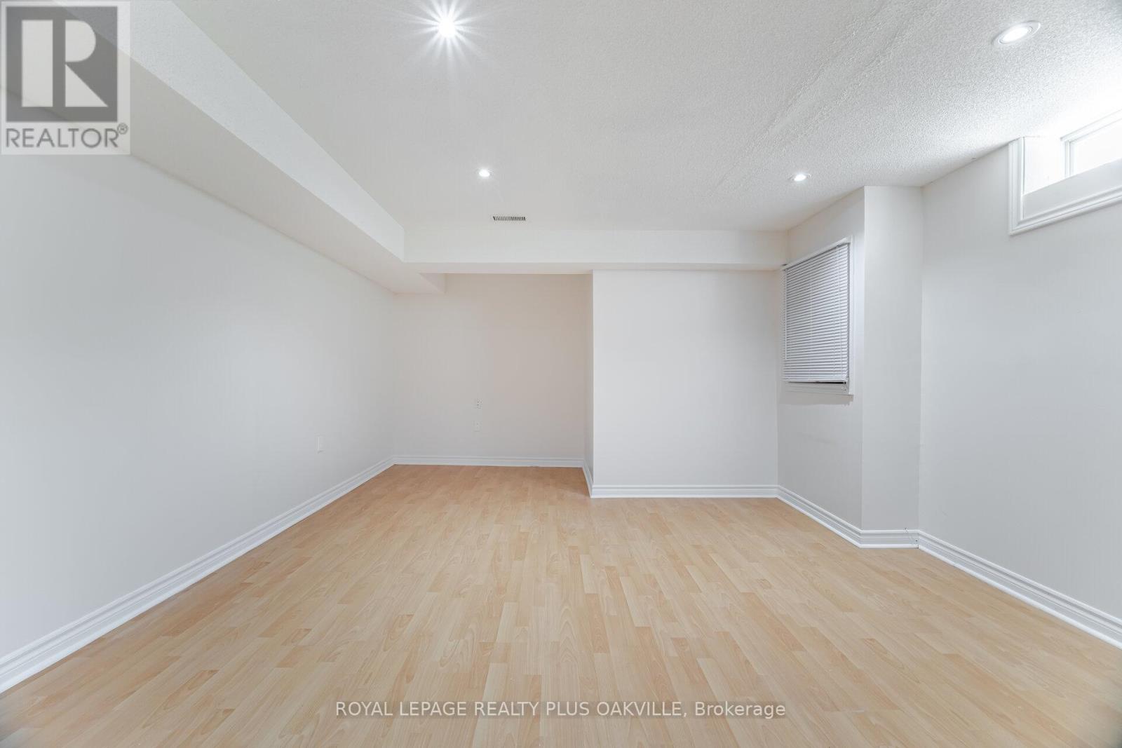 110 Earlsbridge Boulevard, Brampton, Ontario  L7A 3W7 - Photo 39 - W12382669