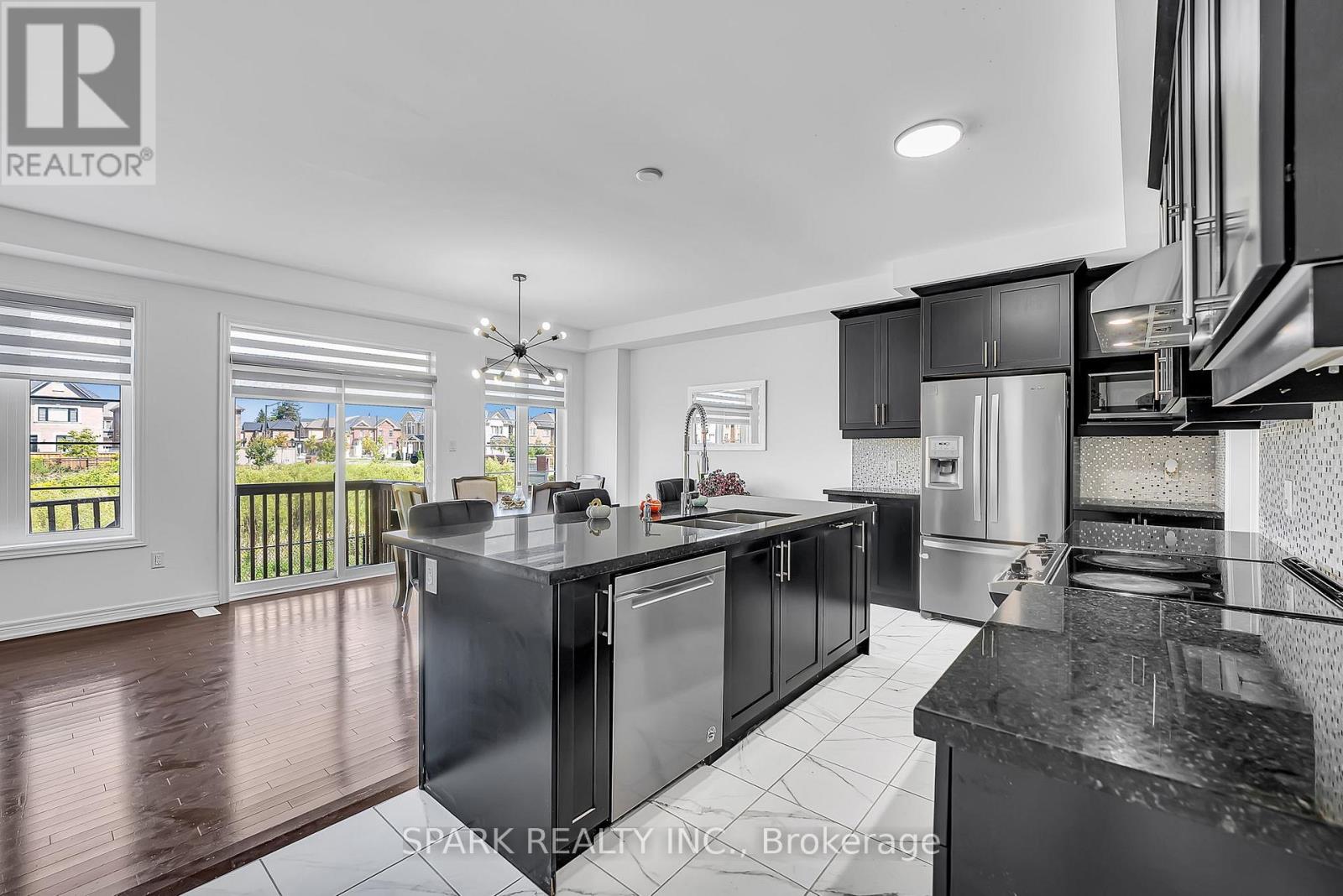 5 Boathouse Road, Brampton, Ontario  L7A 5B4 - Photo 8 - W12382680