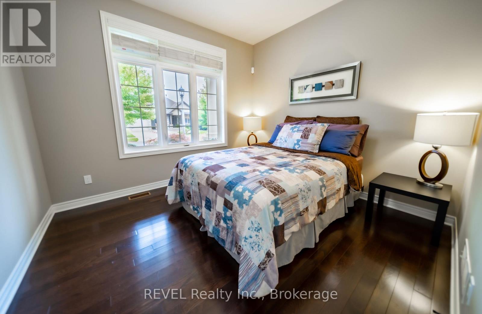5 Tulip Tree Road, Niagara-On-The-Lake, Ontario  L0S 1J1 - Photo 13 - X12382692