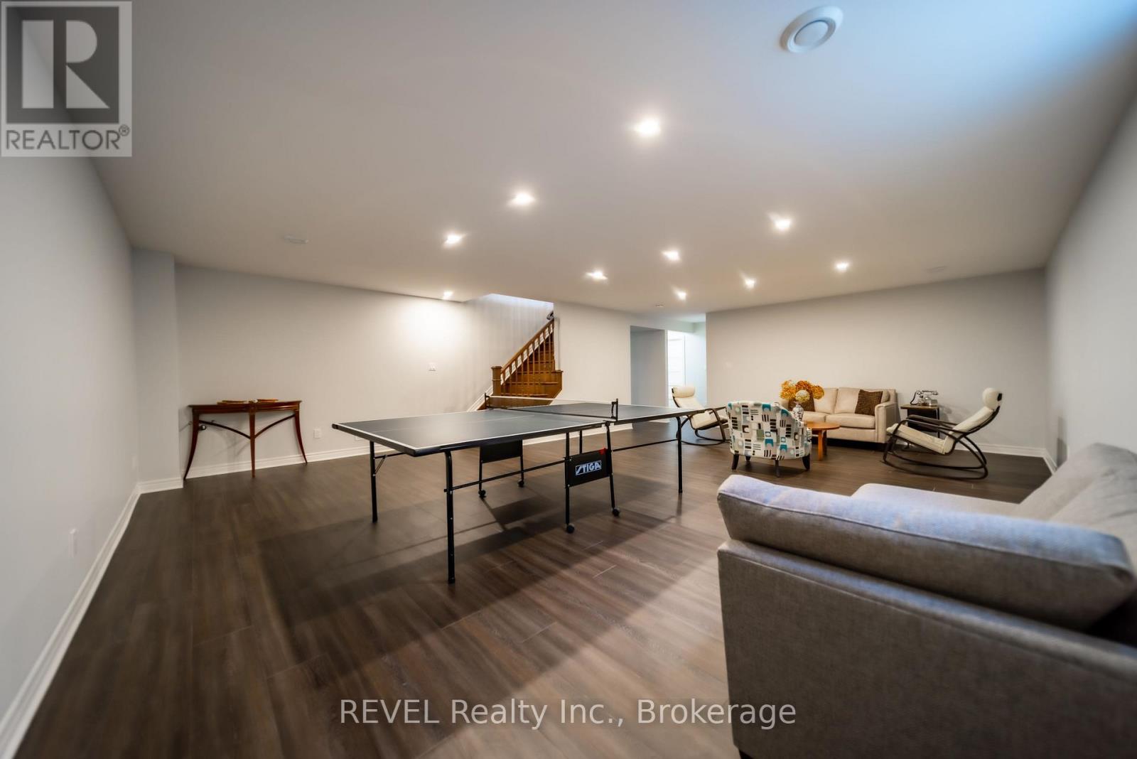 5 Tulip Tree Road, Niagara-On-The-Lake, Ontario  L0S 1J1 - Photo 6 - X12382692